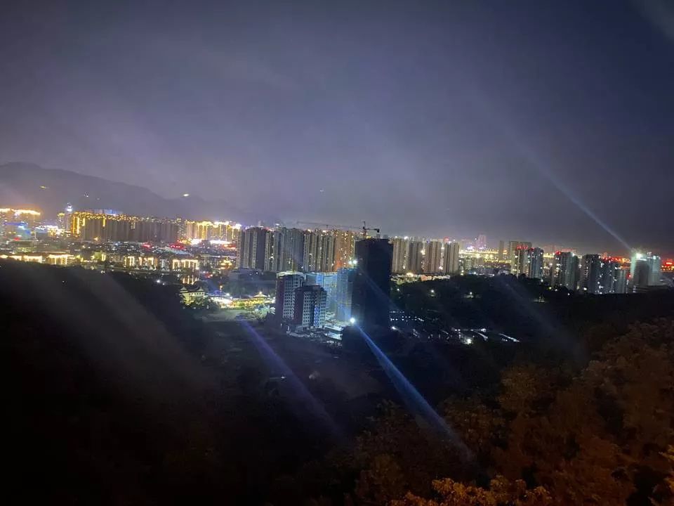 倒三赖王者陪打主播照片