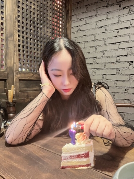 章鱼🎊主播照片