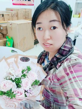 果果(平安好运)主播照片