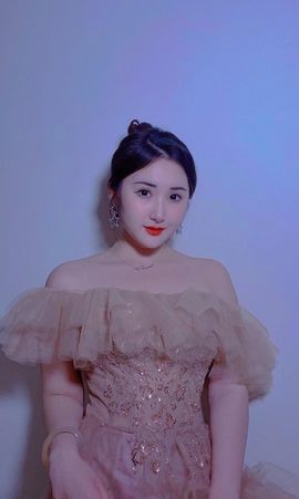 东方青苍5678的图片
