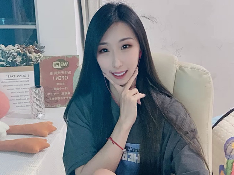 一颗橙子🍊🍊的主播海报