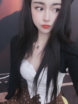 娜塔莎退主播照片