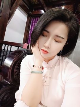 茶茶幸运星主播照片