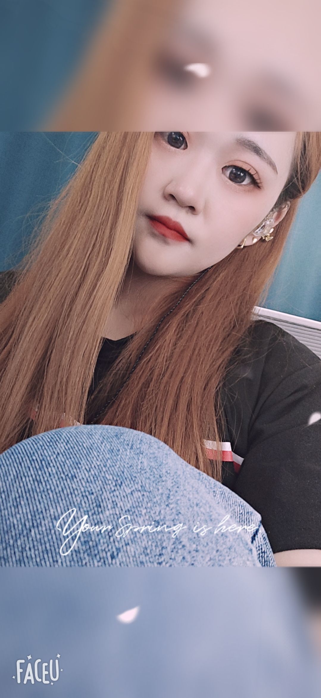 小欠，暂停中的主播照片