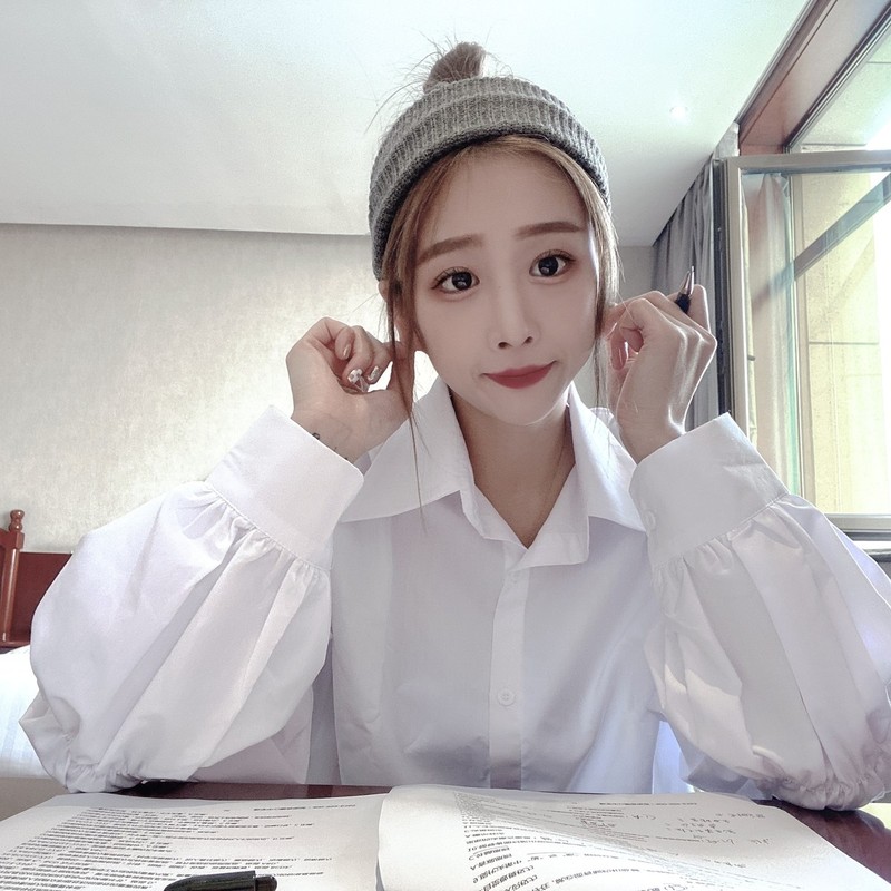 小房有毒的主播海报