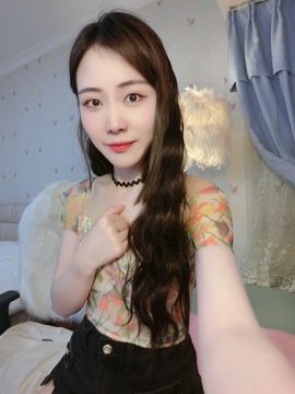 奕露西$唱歌主播照片