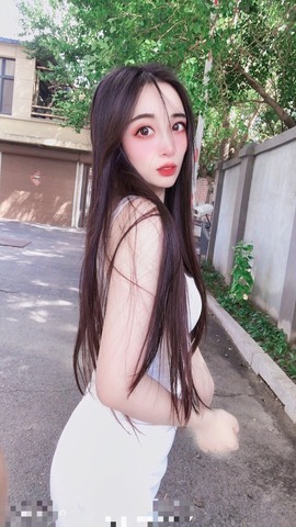 小玲宝🧸安静唱歌主播照片
