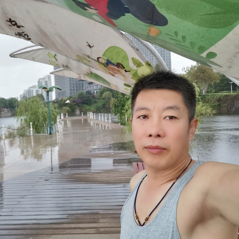 @追随者的主播海报