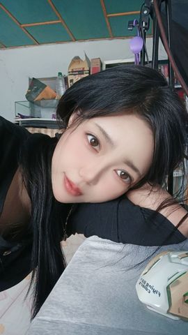 ღ娜娜ぃ安静唱歌🍀主播照片