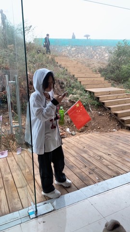 安静唱歌的䒕麻花我白主播照片
