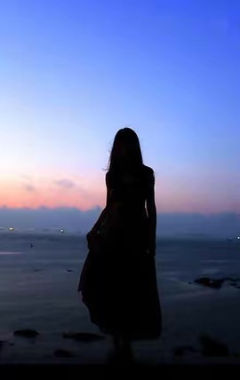 娜塔莎退主播照片
