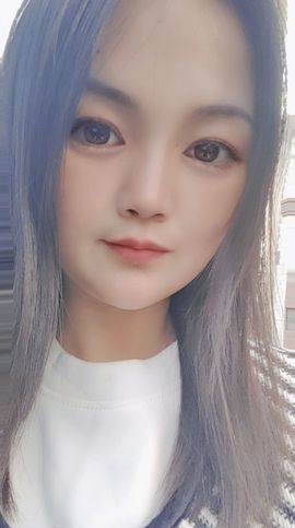 小甜贪财好色💕主播照片
