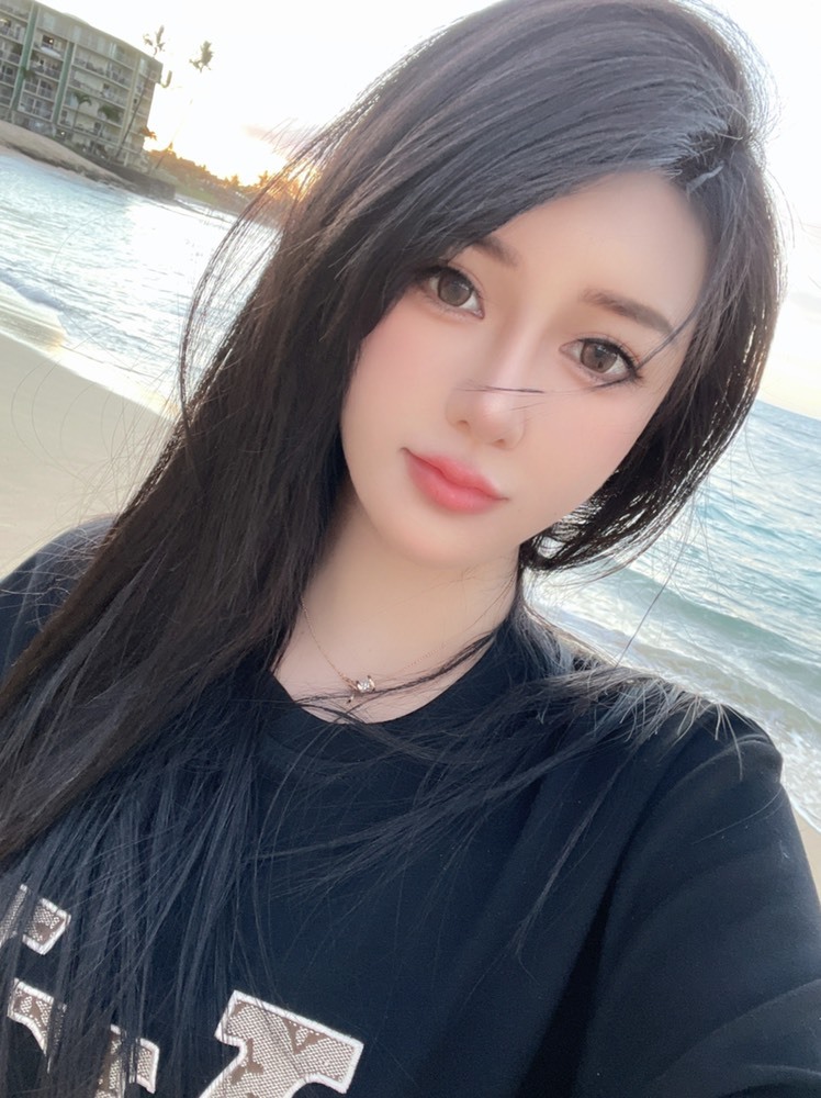 曼曼🌙暂停直播的图片