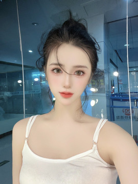243726672主播照片