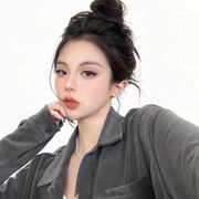 新人。西西海报