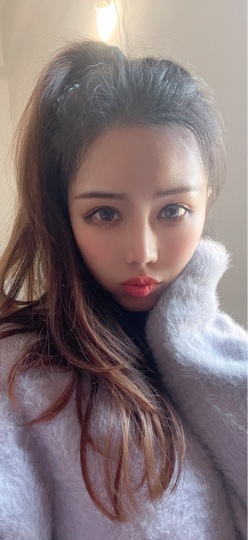 依芝の自闭中主播照片