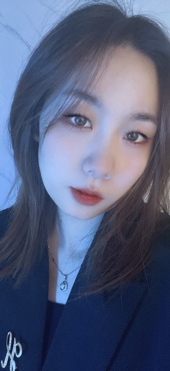 小小♥休主播照片