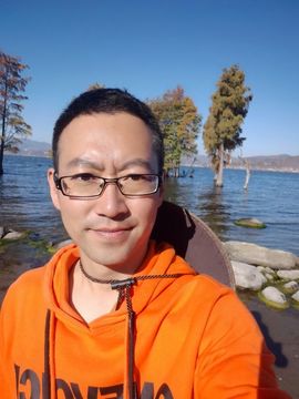 猴哥旅居代购主播照片