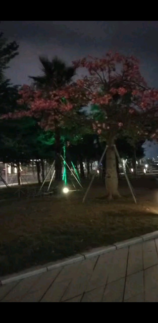 ☞