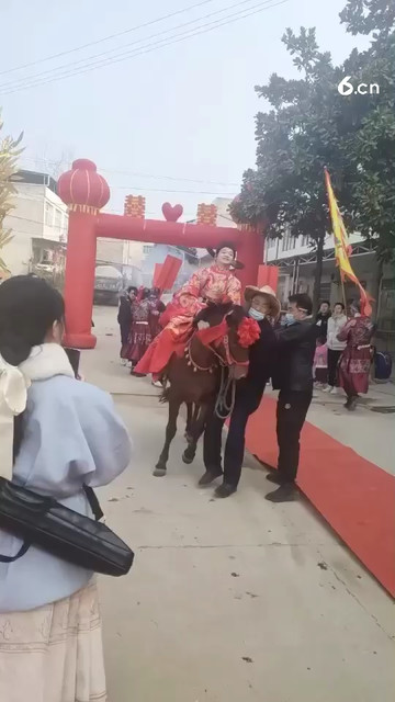 中式婚礼，出发迎亲