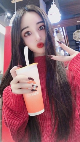 小玲宝🧸安静唱歌主播照片