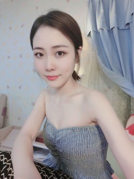 .奕露西￥唱歌.主播照片