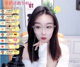 小小♥休的图片