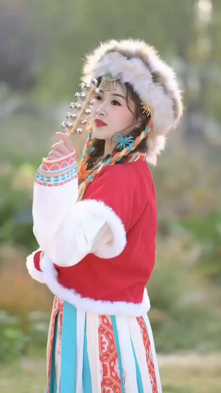 /媚眼