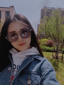 小婷🎤烟嗓☆づ的图片