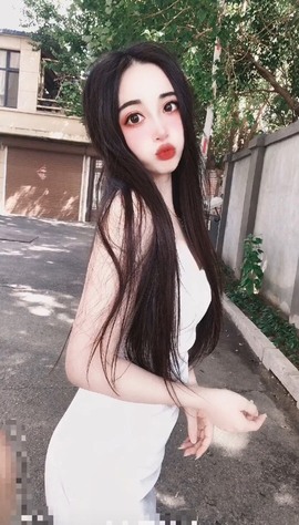 小玲宝🧸安静唱歌主播照片