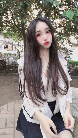 小玲宝🧸安静唱歌主播照片