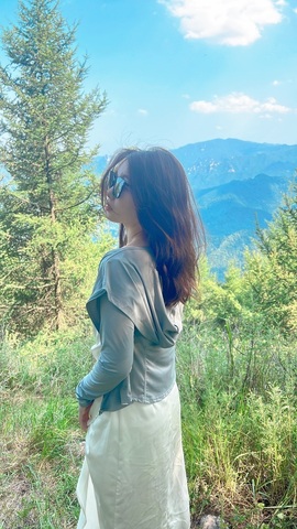 小小♥休主播照片