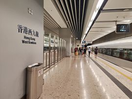 爱吃面条的小胖子主播照片