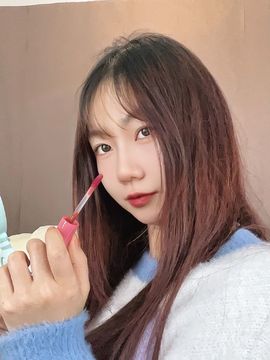 傲娇的小橘子主播照片