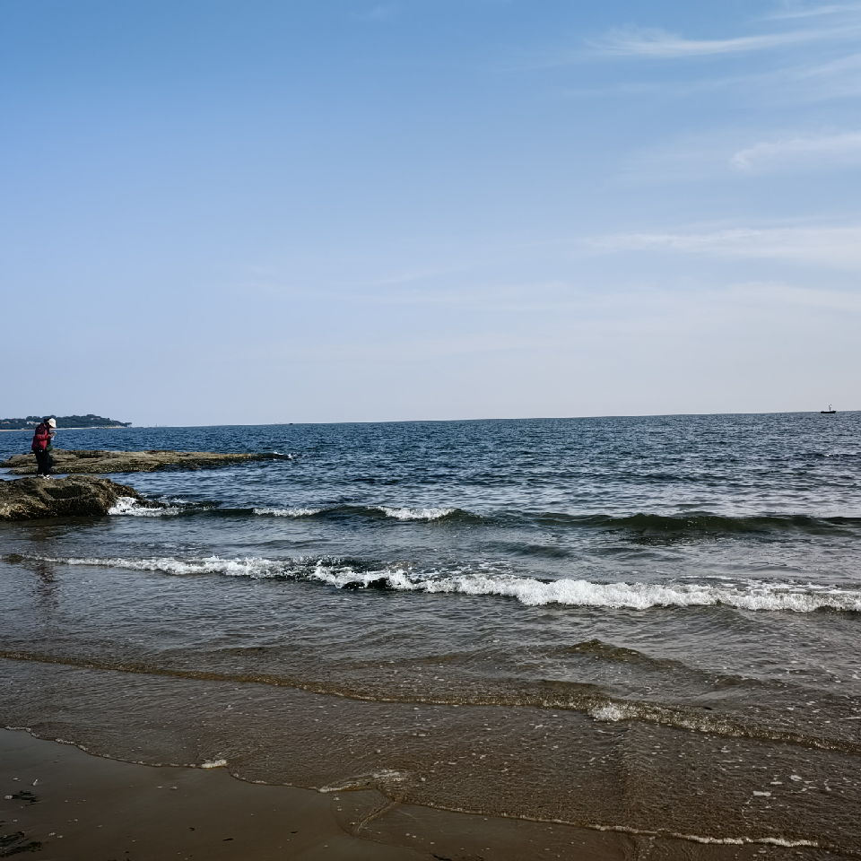 拥山抱海海报