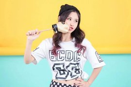 国宝瑶主播照片