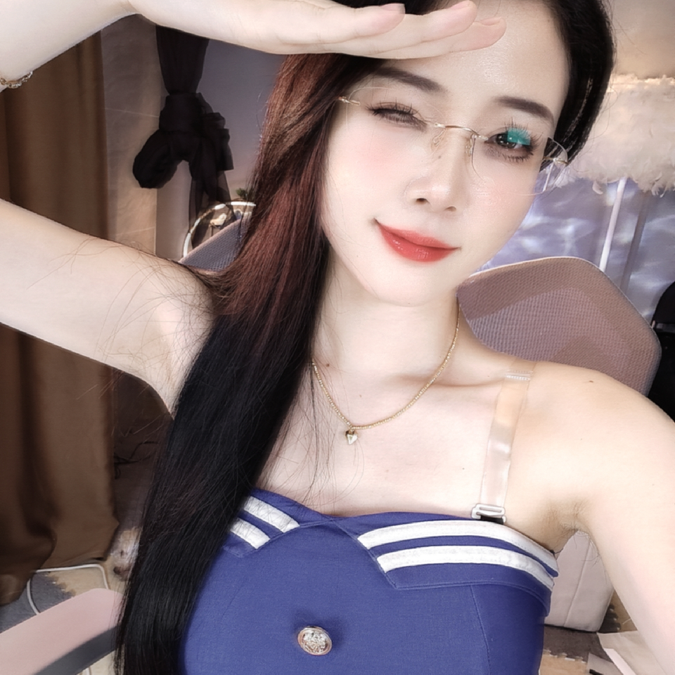 森妮妮吖海报