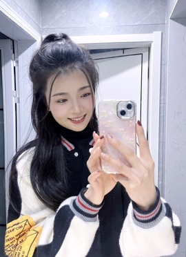 微晨美女主播照片
