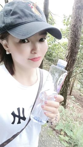 新人木易杨的图片