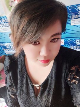 静静无所谓主播照片