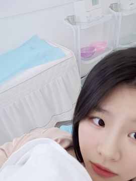 浮若若主播照片