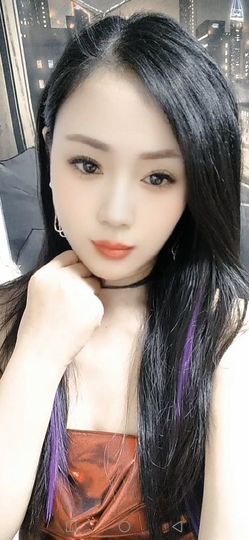 全平台最惨的玫瑰主播照片