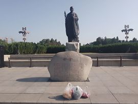 龙飞雁主播照片