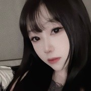 一个奶瓶