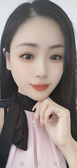 全平台最惨的玫瑰主播照片