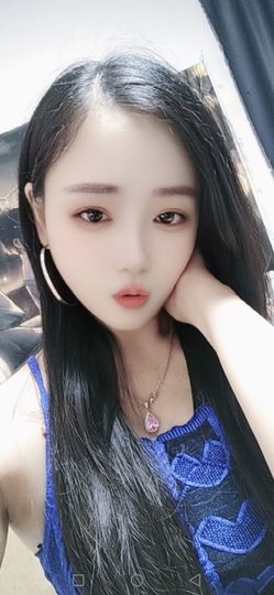 全平台最惨的玫瑰主播照片