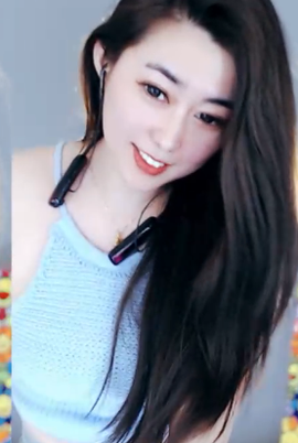 咬着牙💕主播照片