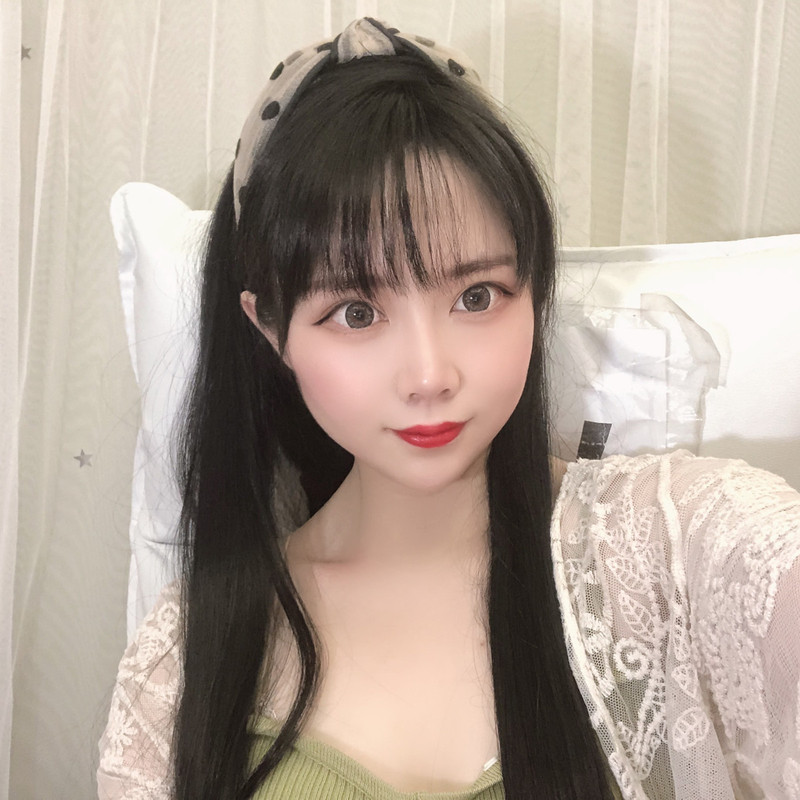 露娜呀的主播海报