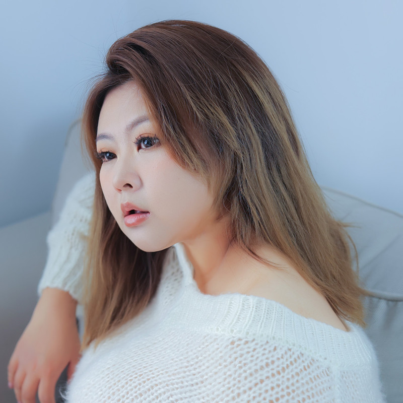 言颜新主播的主播海报