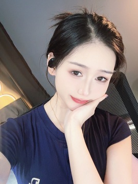 Wuli奶茶主播照片